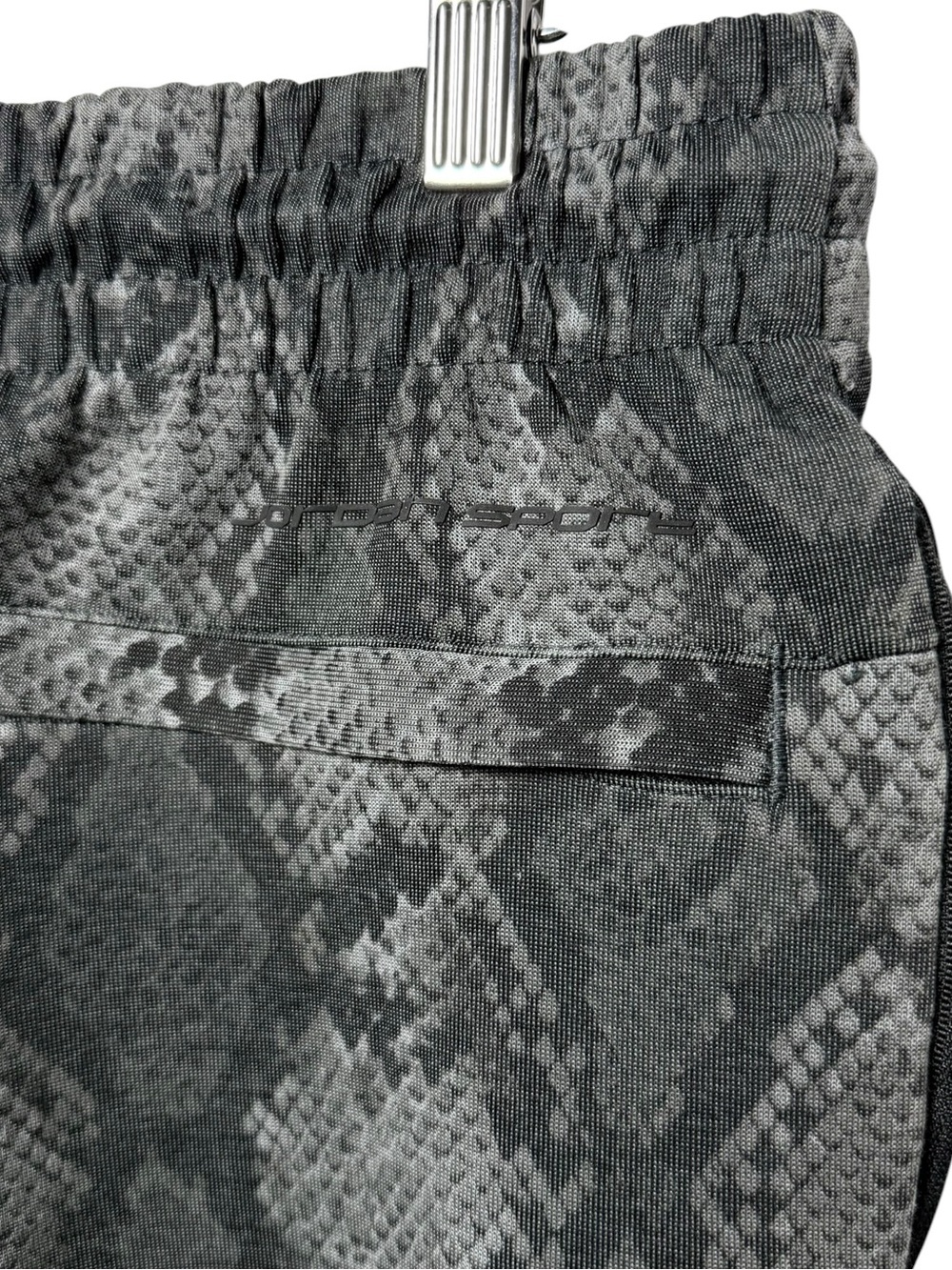Nike Jordan Snake Print Dri-FIT Fleece Sweatpants Size Large - Picture 8 of 10